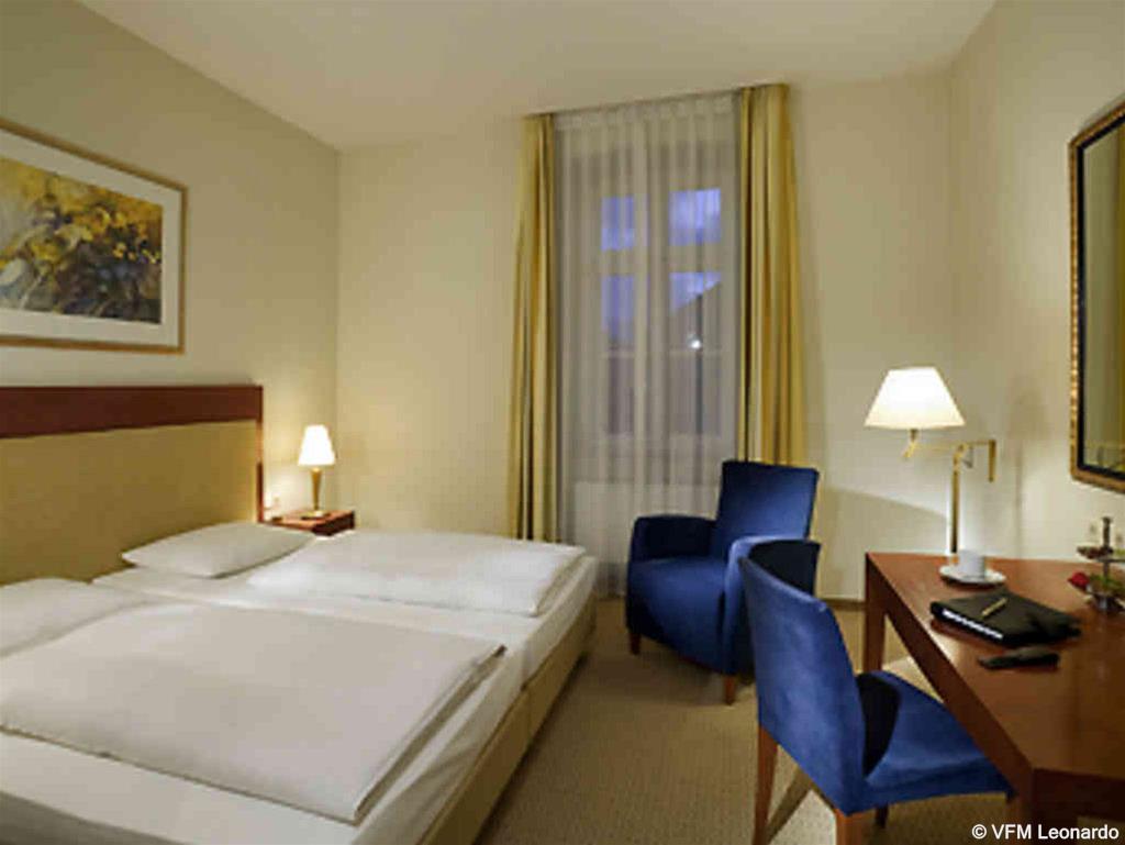 Novotel Хилдесхайм Екстериор снимка