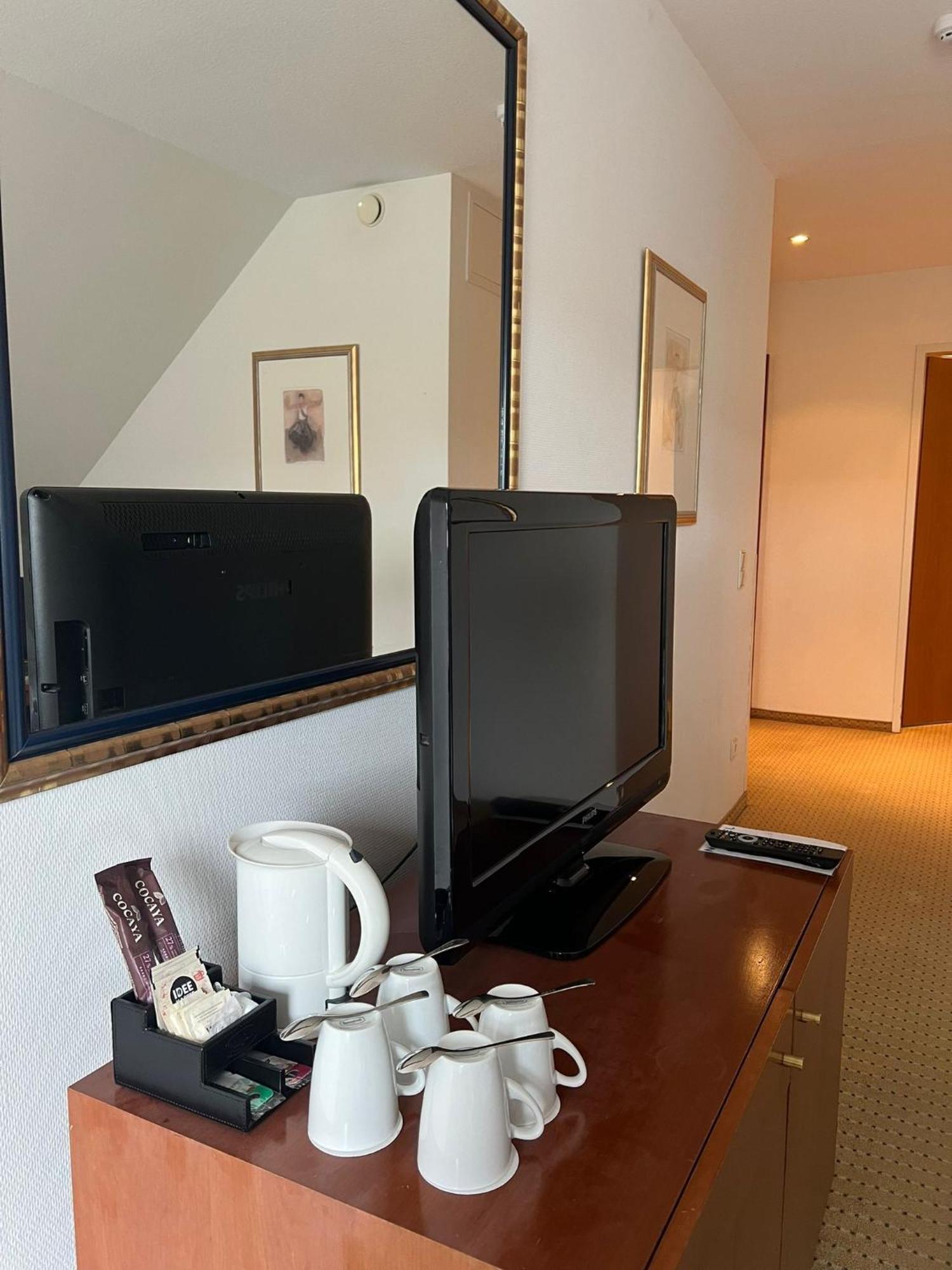 Novotel Хилдесхайм Екстериор снимка