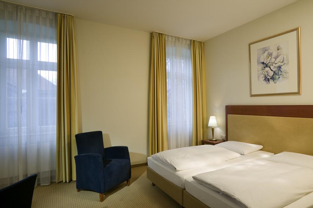 Novotel Хилдесхайм Екстериор снимка